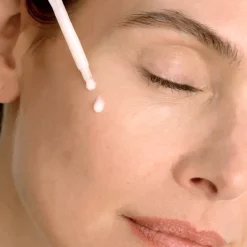 Outlet Das Serum zur Korrektur von Pigmentflecken Seren|Anti-Aging
